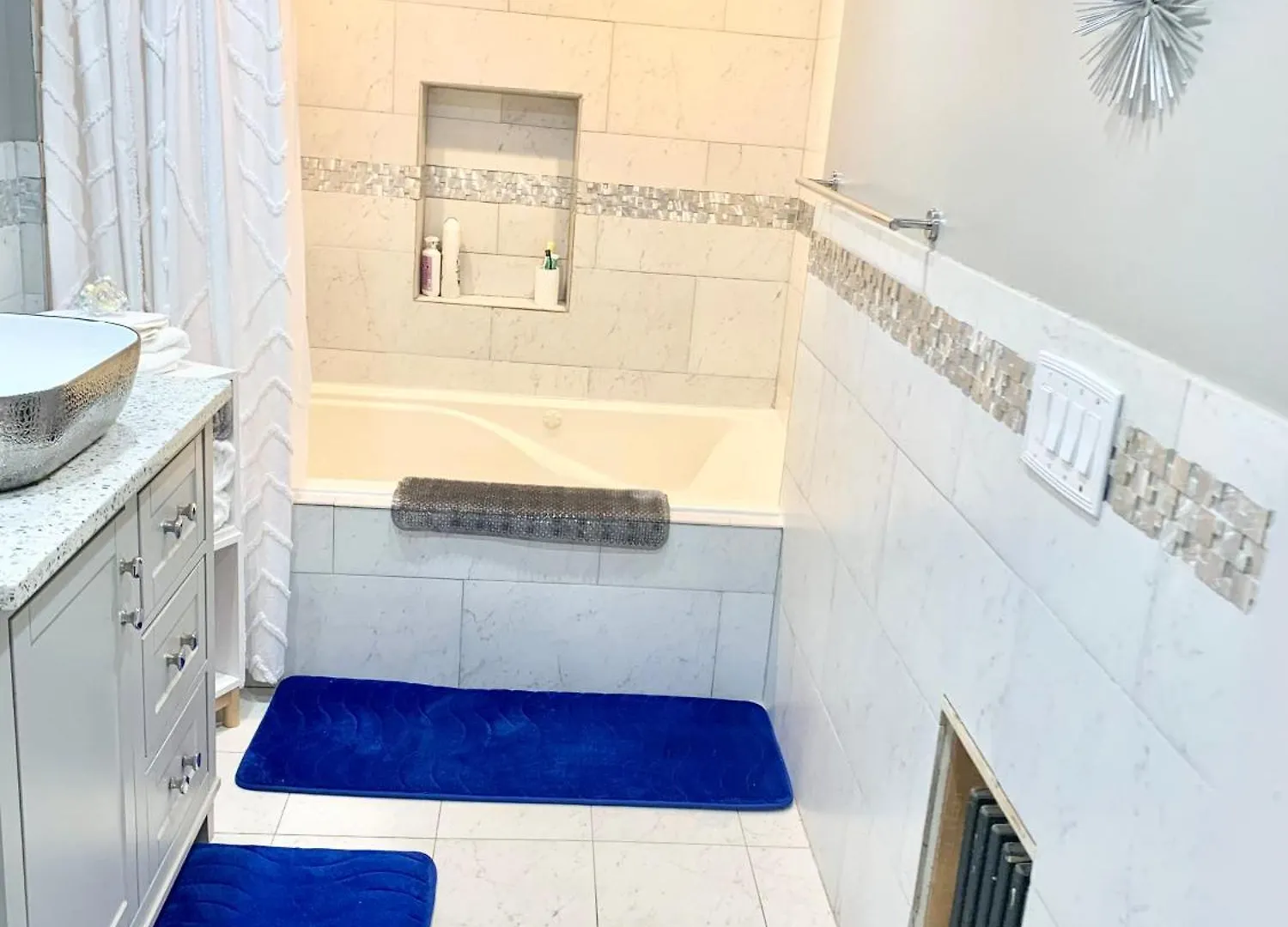 3 Bedroom Large Backyard Nowy Jork
